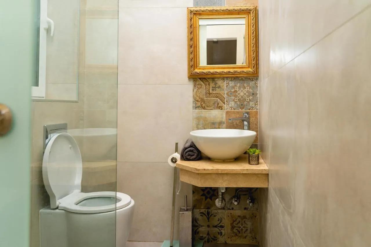 Unique 1 Bedroom In Hearth Of Old City Valetta Valletta Malta